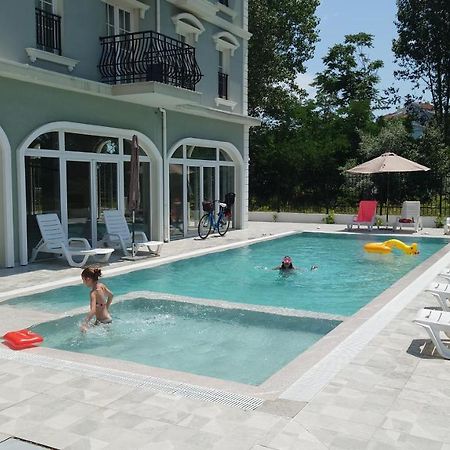 阳光海滩Riverside Vip Аpartments公寓式酒店 外观 照片