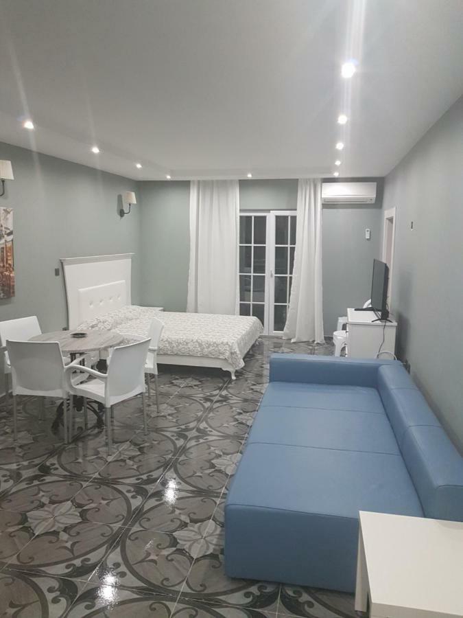 阳光海滩Riverside Vip Аpartments公寓式酒店 外观 照片